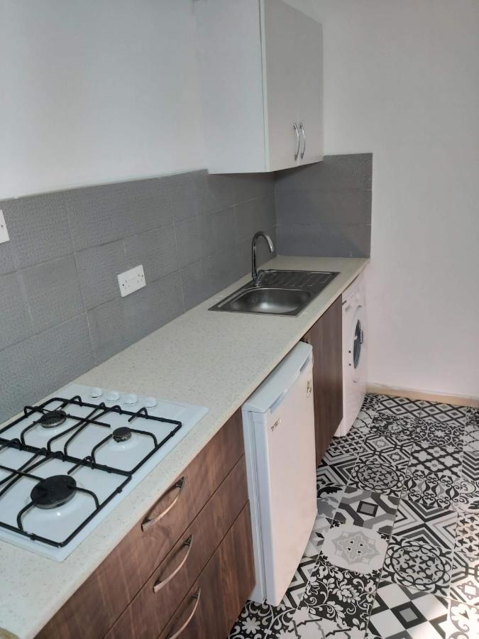 Compact Home Nicosia Exterior photo