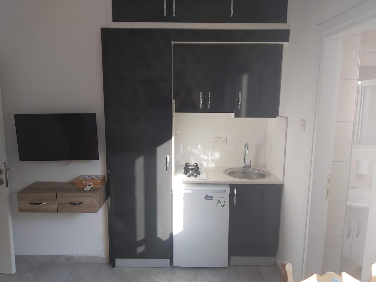 Compact Home Nicosia Exterior photo